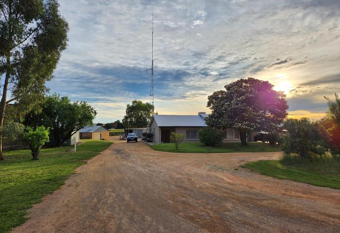 Renmarkable acreage living at its finest, family home with huge shedding on 10 acres, peaceful with uninterupted views, established income