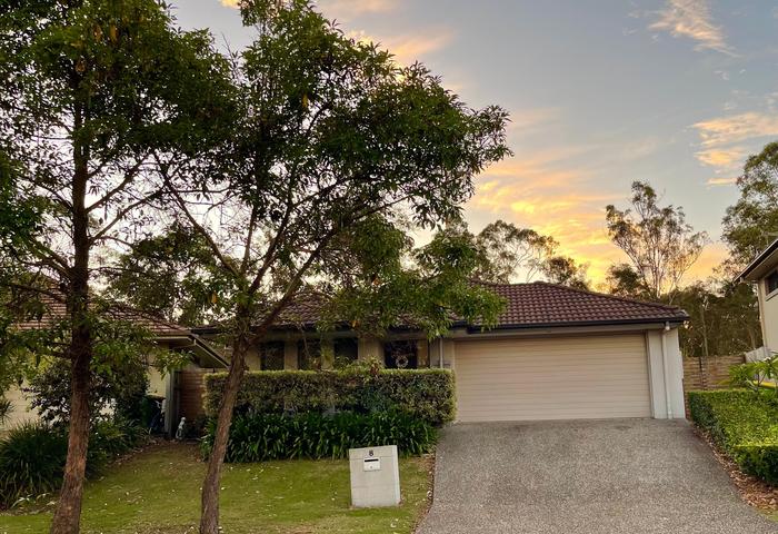 Offers Over $659,000