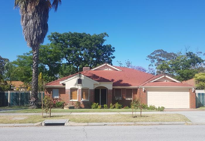 STYLISH, SPACIOUS, CENTRAL AND SECURE!