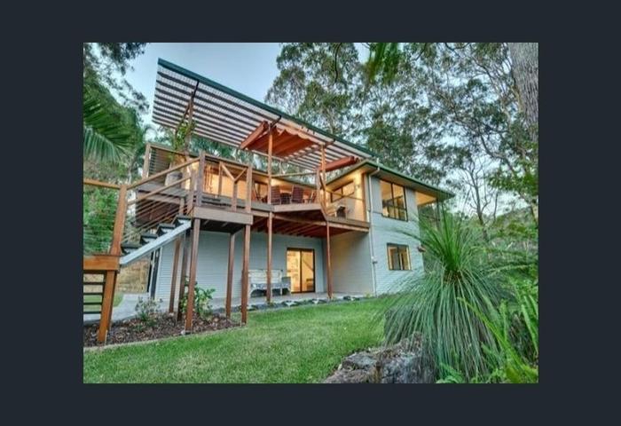 Stylish Home, Ocean and Forest Views, Convenient Location