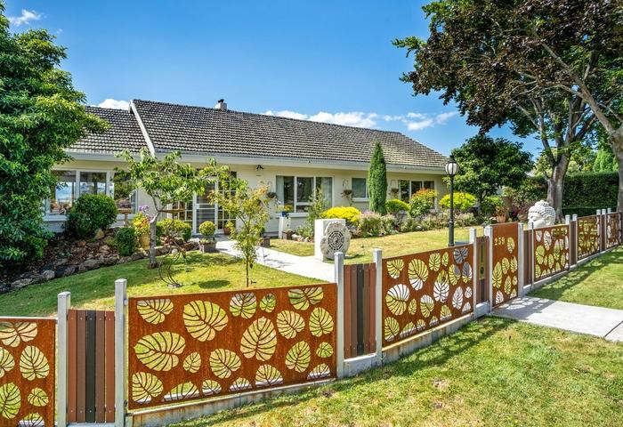 EVERYTHING YOU DID NOT IMAGINE YOUR NEW HOME WOULD HAVE.  VIEWINGS FROM THE 17th FEBRUARY 2023