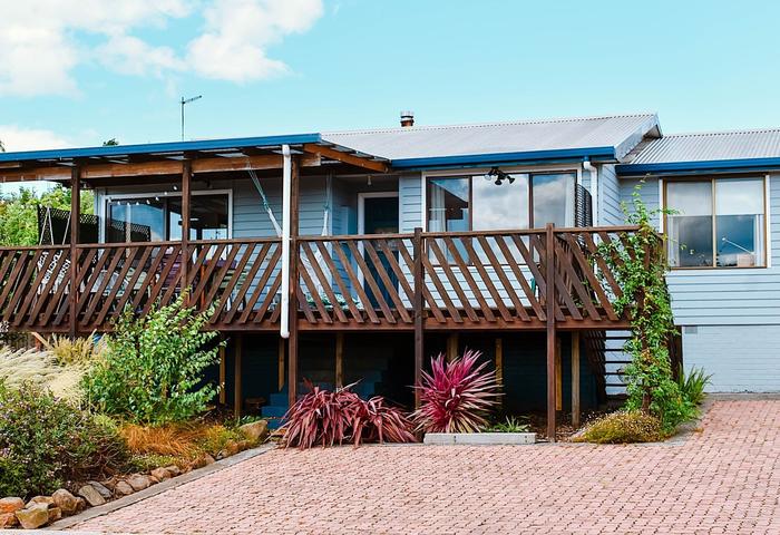 Comfy 3 Bedroom house near the beach