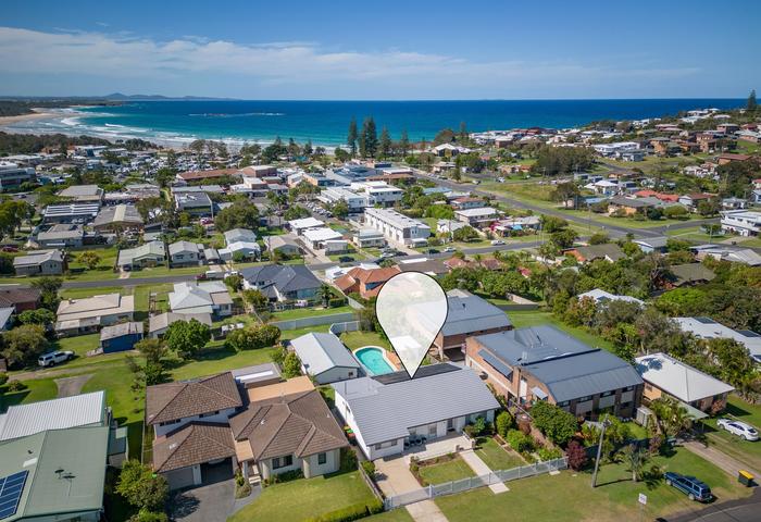 Striking Beachside Home Just Metres From The Surf