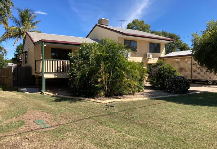 FULLY RENOVATED FAMILY ENTERTAINER WITH THE LOT 