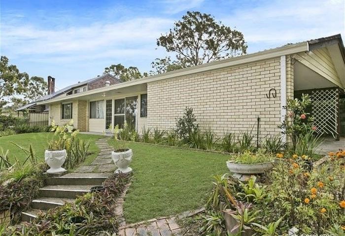Perfect downsizer or build your dream home
