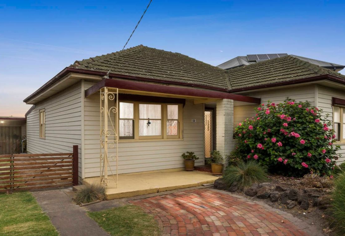  &quot;Unlock Your Dream Lifestyle at 13 Hawthorn Avenue, Belmont!&quot;