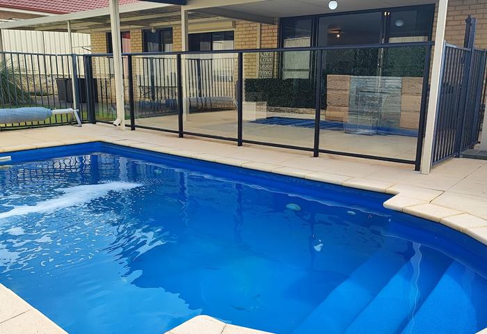 Pool and Parkside living in Lakelands