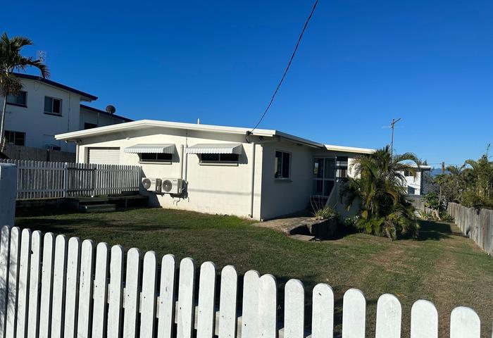 Beach lifestyle 3 bedroom solid home in Rose Bay with ocean views and sea breeze