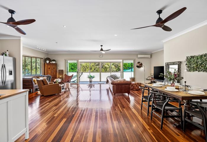 A Unique Opportunity in Picturesque Glass House Mountains.  Massive 260m2* of living space for the growing family or dual-occupancy