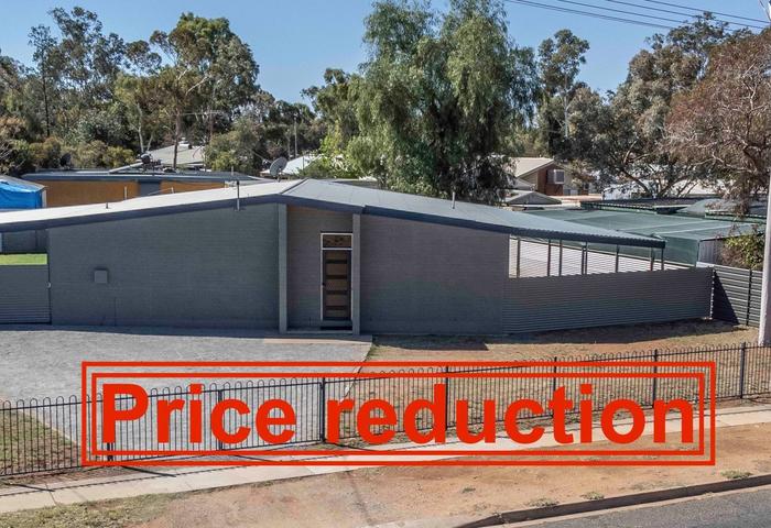 Extended and fully renovated!! 3 Bedrooms, 2 Bathrooms, Study. Owner keen to sell.