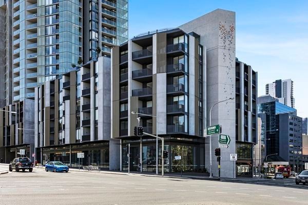Beautiful Quality Building in Lower Podium - 1 Bed 1 Study 1 Bath 1 Parking