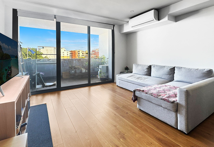 Modern and Sunlit 1 Bed + Study | New 2021 First Occupancy | Open Views and Ultimate Privacy
