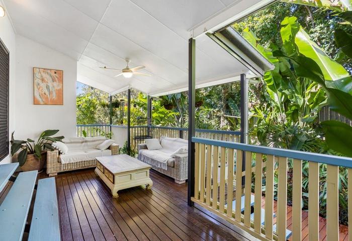 BEST OFFER BY 4 MARCH 2023 - A HIDDEN GEM - 200m2 OF YOUR OWN PRIVATE TROPICAL RETREAT IN THE HEART OF BULIMBA