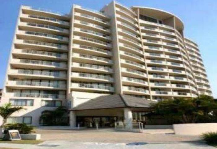2 X 1 BEDROOM APARTMENTS BEING SOLD TOGETHER EXCELLENT INVESTMENT OPPORTUNITY