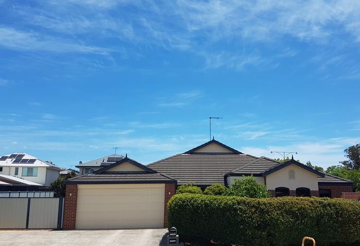 Large high-quality home with side access.  701m2.  Enquiry Code: 4168