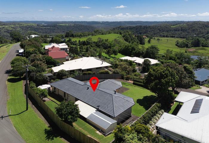 Maleny Town Living with Stunning Country Views