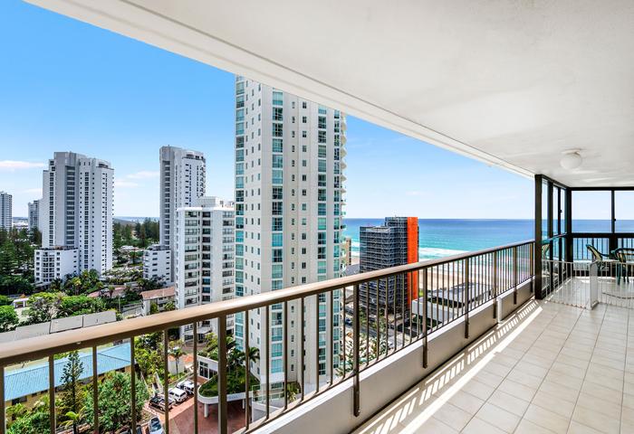 PANORAMIC AND OCEAN VIEWS OPPOSITE BEACH