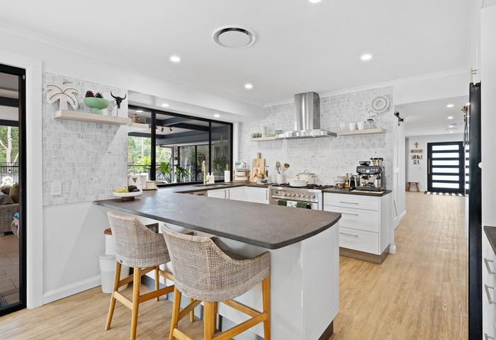 Lifestyle and Privacy in the Hinterland