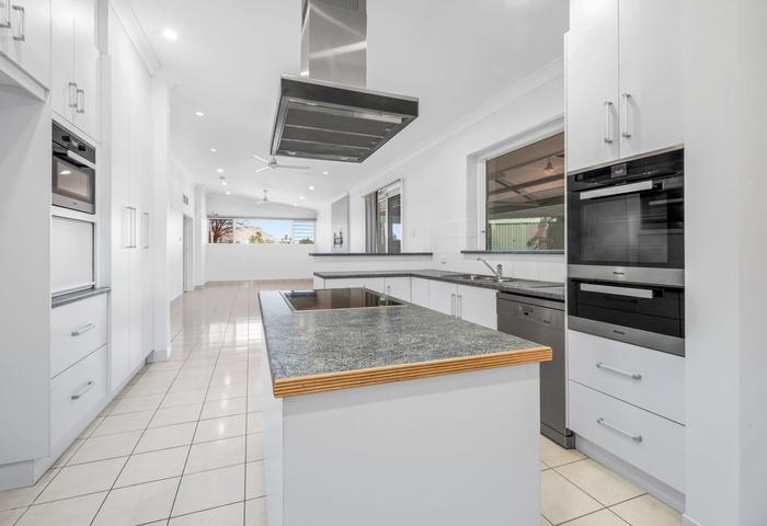 Inviting 3 Bedroom/2 Bathroom Family Home with Modern Upgrades