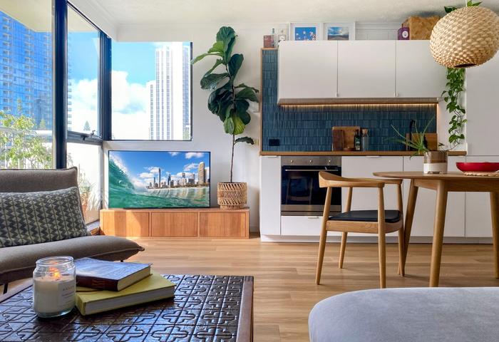Renovated north facing apartment with skyline views