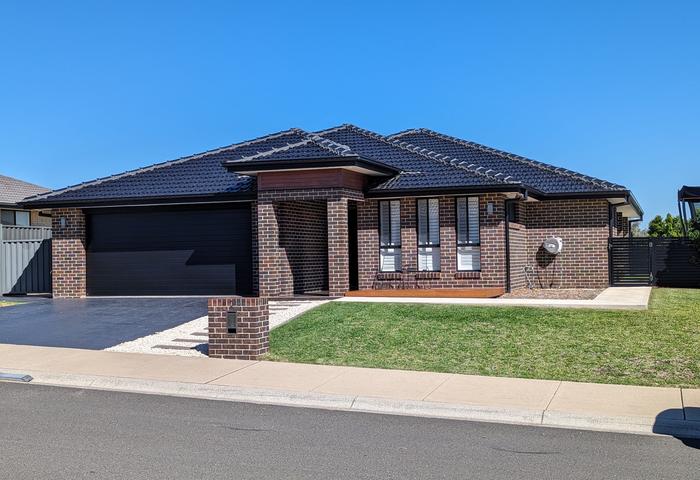 Perfect family home with heated magnesium pool