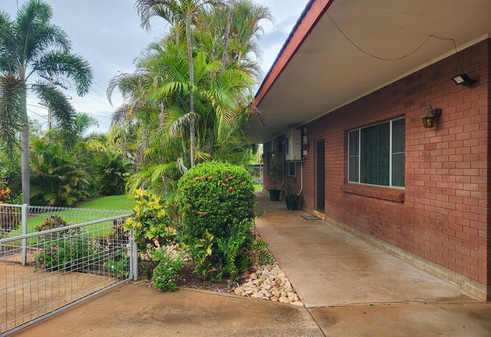 Your Perfect Family Home: Embrace a Little Piece of Paradise.