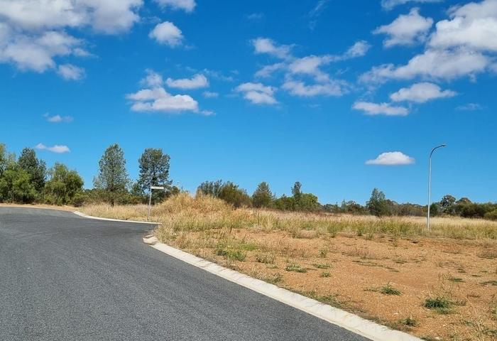 Perfect location to build your dream home in a growing regional community. Look no further!