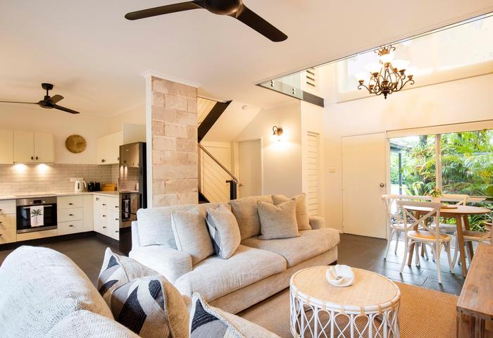 Lucrative Tropical Lifestyle: Prime Port Douglas Property + Thriving Airbnb for Sale