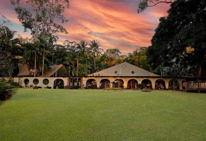      Once in a Lifetime Opportunity - Absolute Beachfront Home or Profitable Business near Cairns FNQ