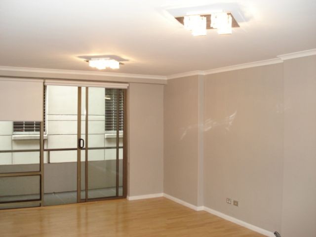 BIG 1-BEDROOM IN THE HEART OF THE CITY