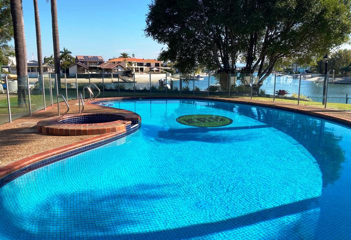 COURTYARD APARTMENT PRESTIGIOUS PARADISE WATERS