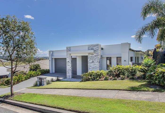 CONTEMPORARY ELEGANCE IN TERRANORA