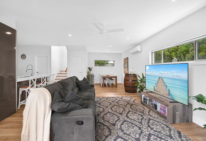 The vendors are after a quick sale, simply move in, relax and enjoy. 