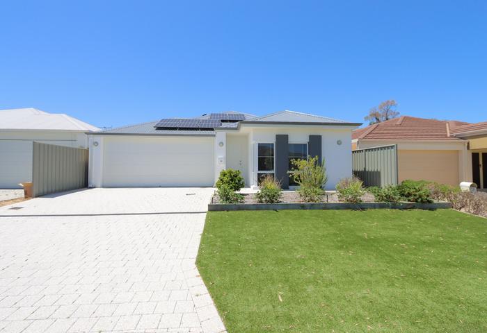 Large Quality Home - Absolutely The Best Location In Wellard Village