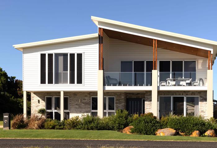 Location, location, location – overlooking the ocean and the Turtle Trail