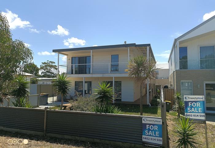 Dual-Occupancy Opportunity: Your Ideal Home or Investment or both!