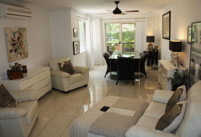 Central Southport Stylish Apartment