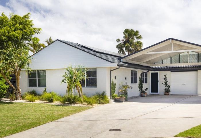 Coastal design perfection-Live/Holiday in paradise!