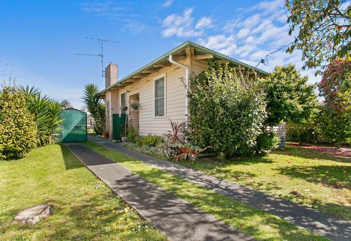 Moe Home with 2 Spacious Bedrooms and BIG BLOCK 702 sqm