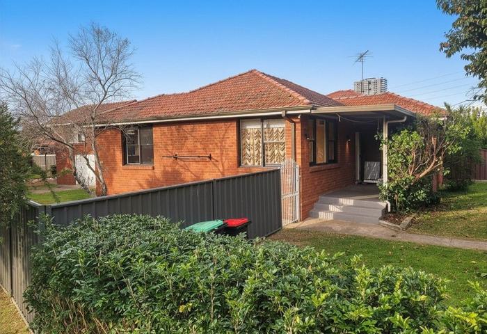 A stylish renovated home with HUGE re-development potentials