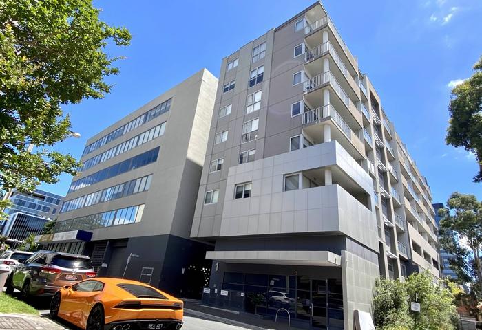 Modern designer apartment at Box Hill prime but quiet location total 74.4sqm
