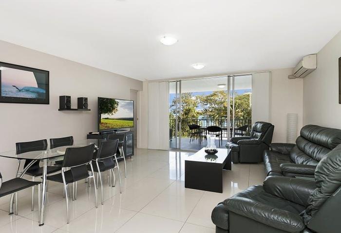 Investors delight! Stunning modern unit with all Mod-Cons, Sea-Views & Guaranteed 1-3 year rent-back, in a fast capital-growth area.