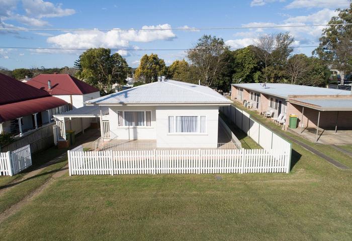 LARGE BLOCK WITH SIDE ACCESS AND IN A PRIME LOCATION