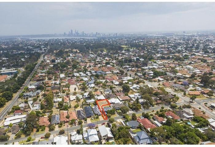 PROBABLY THE CHEAPEST BLOCK IN EAST VIC PARK (with views) 