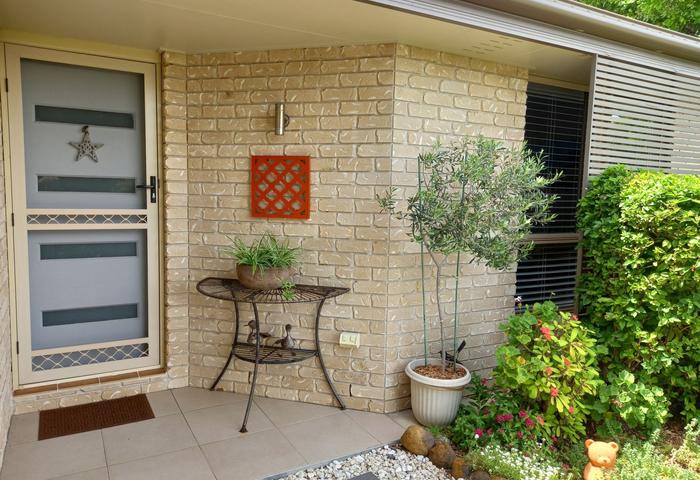 FOR SALE IN FAMILY FRIENDLY INNES PARK