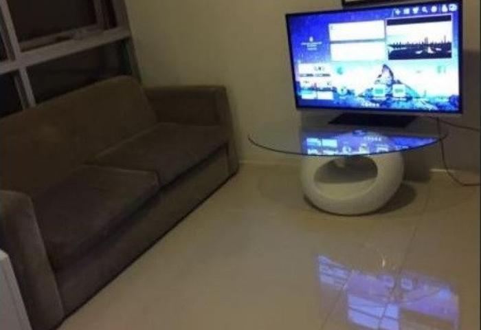 2BR APARTMENT IN CENTRAL LOCATION - SECURE - IDEAL INVESTMENT OR LIVE-IN