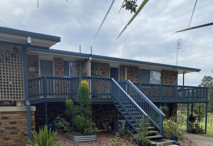 Fantastic opportunity for 2 self-contained units on 1408m2 block backing paddocks