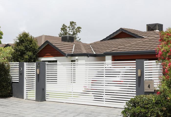 Inglewood border. Great family home