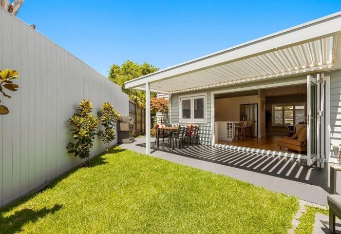 EDWARDIAN HOME - FULLY RENOVATED TO PERFECTION!