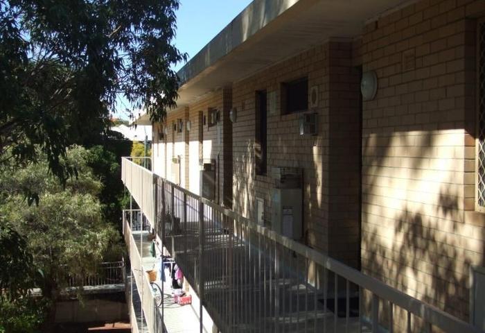WHEN IT COMES TO LOCATION – THIS ONE BEDROOM APARTMENT HAS IT ALL!